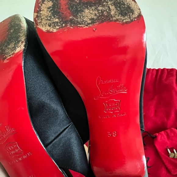 Christian Louboutin black heels - Picture 4 of 10